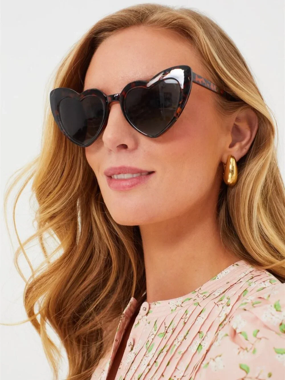 New Tuckernuck JAXY A.J. Morgan Heart Sunglasses Tortoise